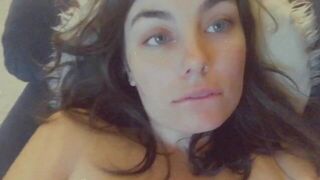 Fingers Soaking Pussy - porn video